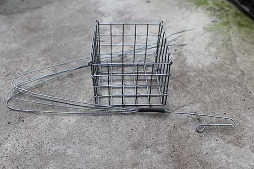 Корзина (ячейка 1,5х1,5 см) 6x6x4 (9х9х6 см) с подвесом