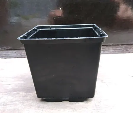Вазон квадратный 6x5,5 см